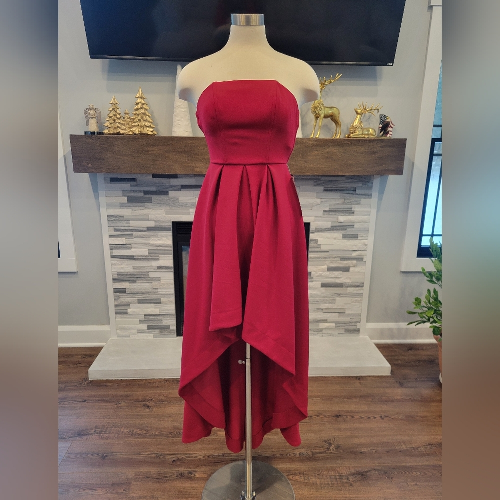 Speechless red strapless dress
